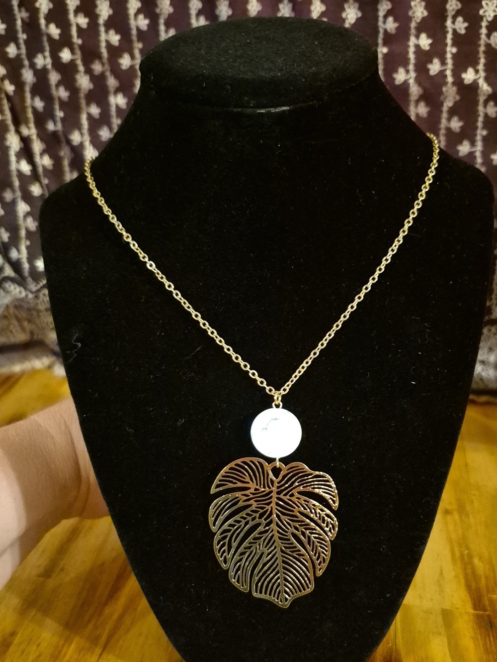 Gold Leaf Pendant Necklace - Women Jewelry